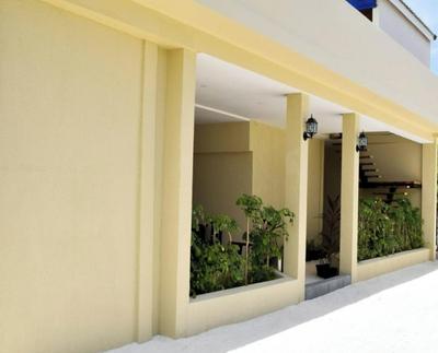 Dhiffushi Tourist Hotel