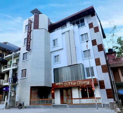 Fabhotel The Glory