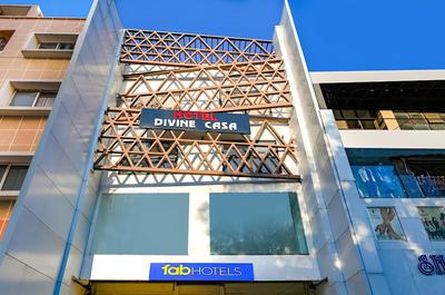 Fabhotel Divine Casa