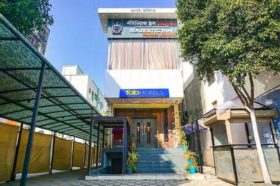 Fabhotel Majestic Inn