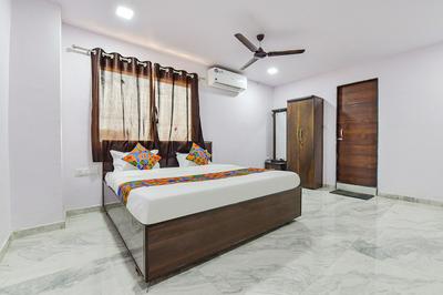 Fabhotel Vishwa Palace