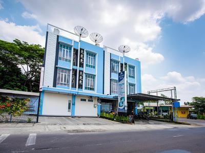 Super OYO 3746 Double Tree Guesthouse