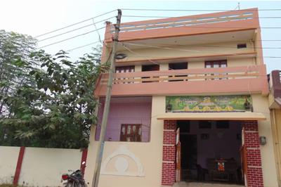 Goroomgo Mahamaya Guest House Varanasi