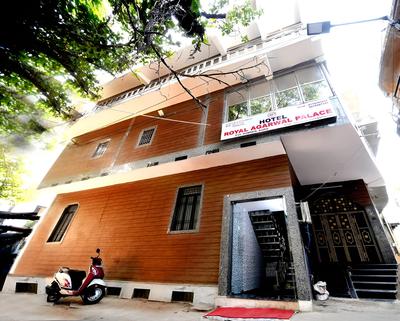 Goroomgo Royal Agrawal Palace Agra