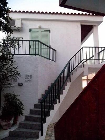 Haris Apartments