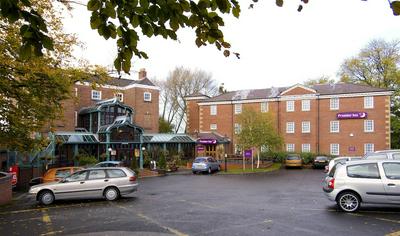 Premier Inn Stockport Central