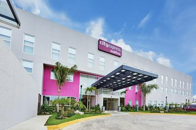 City Express Suites by Marriott Playa Del Carmen