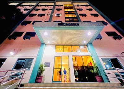 Hubomoto People's Suite