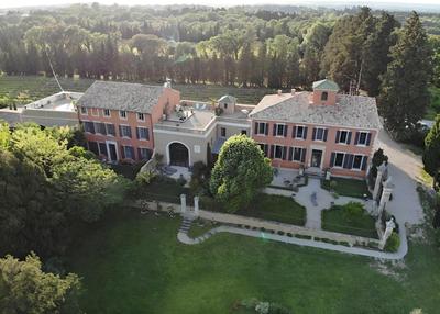 Le Chateau des Cinq Cantons