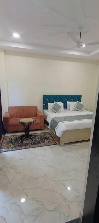 Hotel Royal Bliss