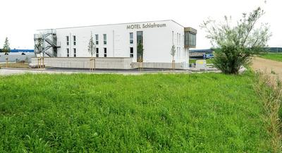 Motel Schlafraum Weng - Dein smartes Hotel