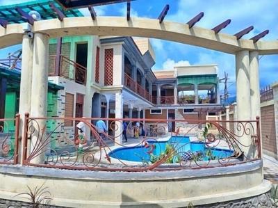 Gator's Paradise Resort