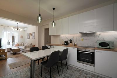 Luxury Comfort in Pagrati - 5 min to Varnava Square
