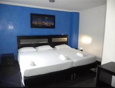 Ayenda 1225 Hotel Praga Medellin