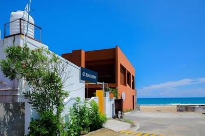 Izi Beach Stay