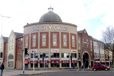 Premier Inn Swansea City Centre