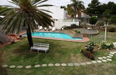 Zinzanathi Guesthouse
