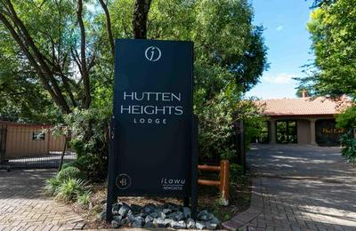 Huttenheights Guestlodge by iLawu