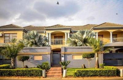 Tshedza Guest Lodge