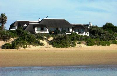 i-Lollo Lodge, River-front Accomodation