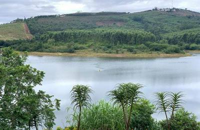 Tinkers Lakeside Lodge