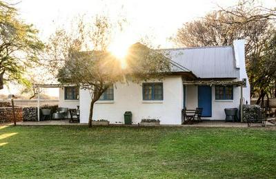 Nader Guesthouse
