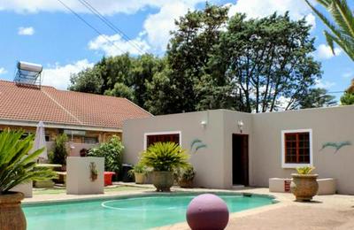 Jock-Inn Guest House