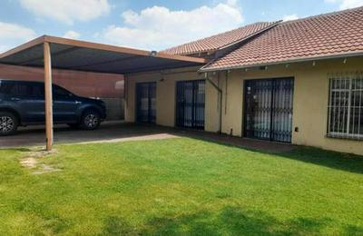 The Rose Self Catering Apartments