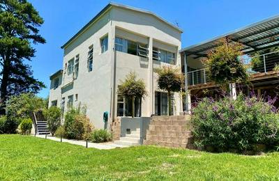 96 Meent Guest House