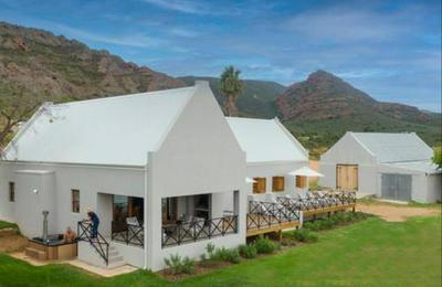 Almond Valley Manor & Cottages