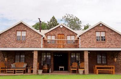 Rietfontein Lodge & Safaris