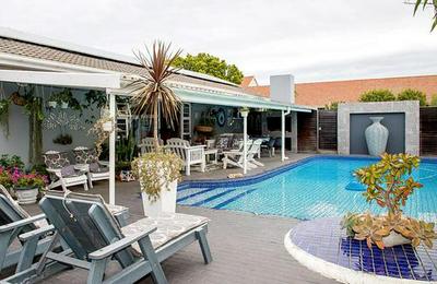 Abalone Guest House Summerstrand