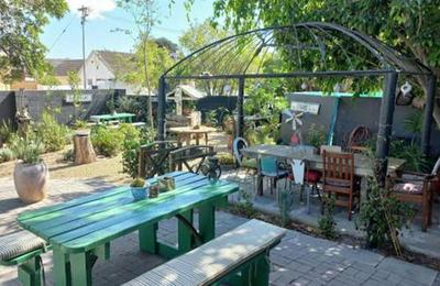 Suzie's Coffee Shop Bed & Breakfast