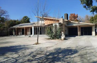 Luyana Guesthouse