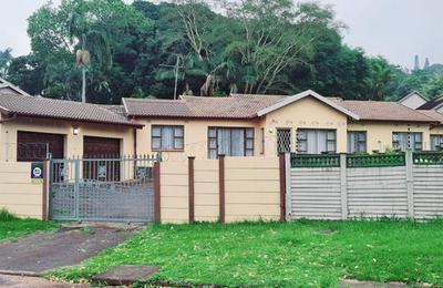 Mzilikazi Guesthouse & Tours