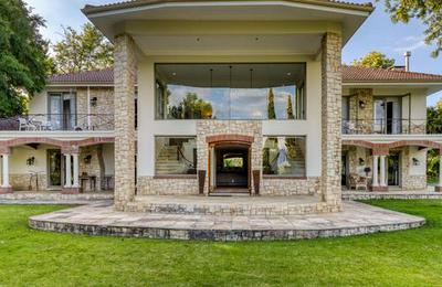 Bonne Chance Luxury Estate