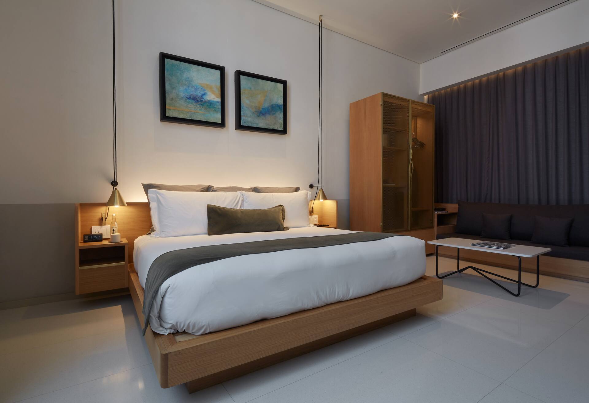 1 King Bed 1 Bedroom Premium Suite