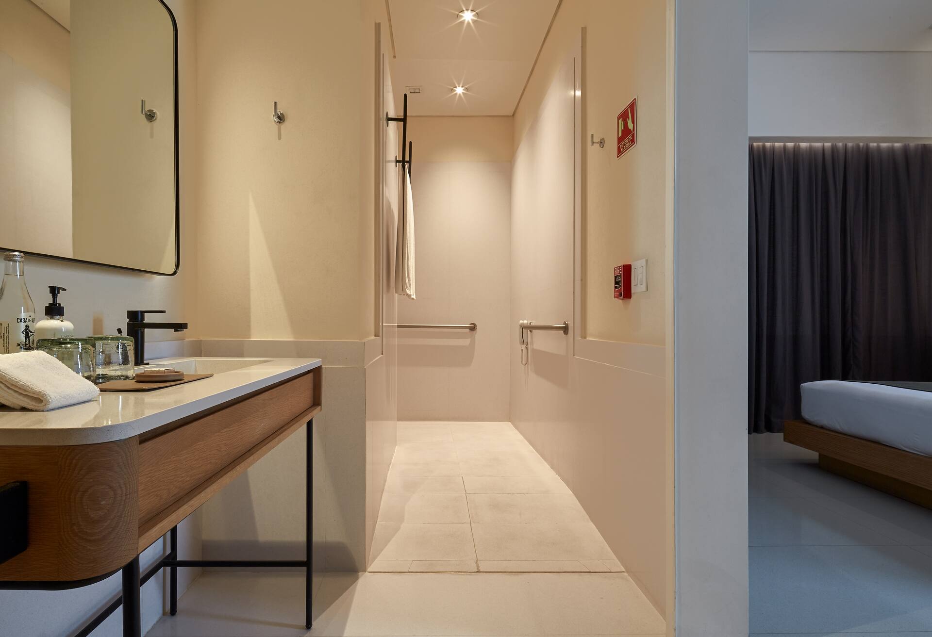 1 King Mobility Accessible, Roll in Shower thumbnail 5