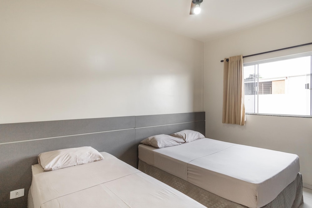 Triple Room, Multiple Beds