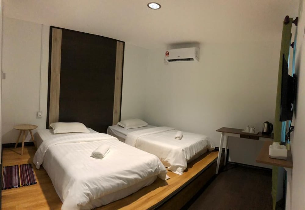 Twin Room, Private Bathroom