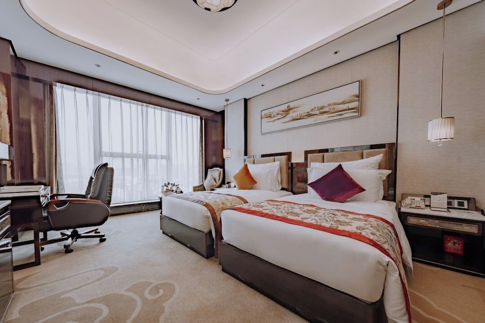 Basic Twin Room, City View