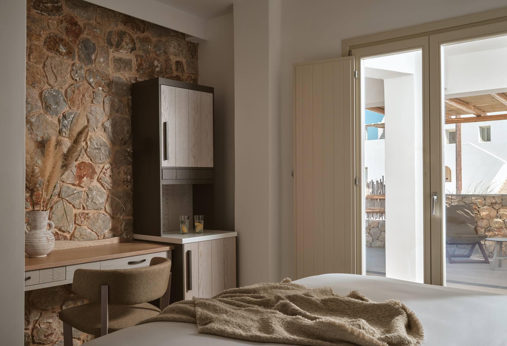 King Guest Room with Pool