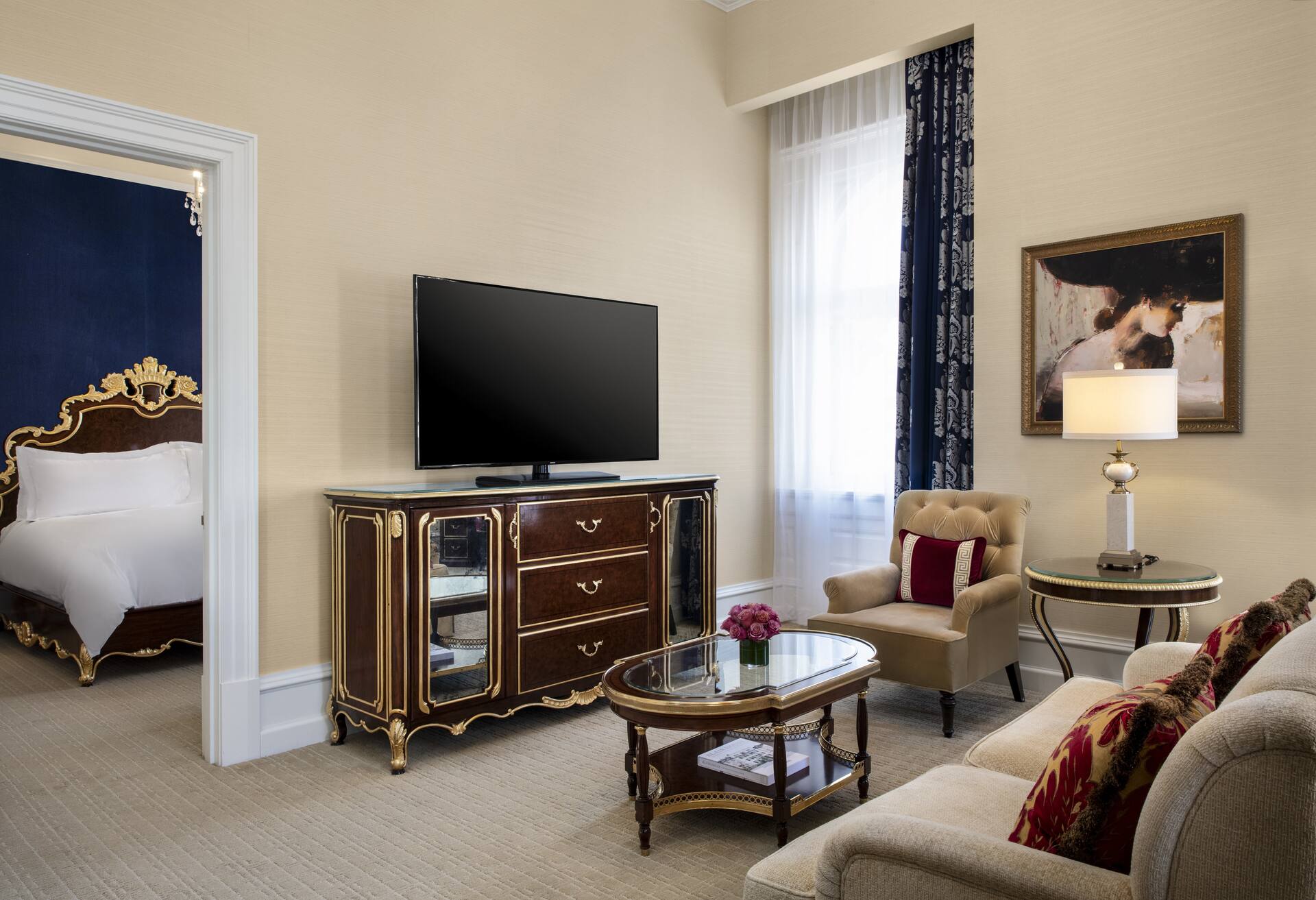 One Bedroom Suite with 1 King Bed thumbnail 5