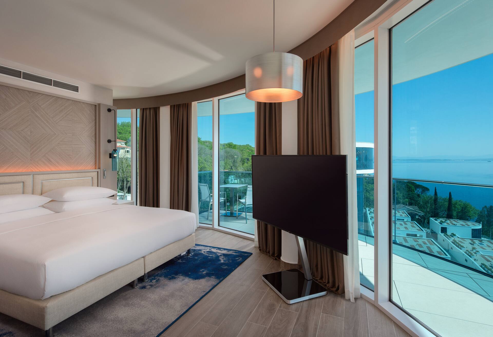 Junior Suite with Balcony and Sea View