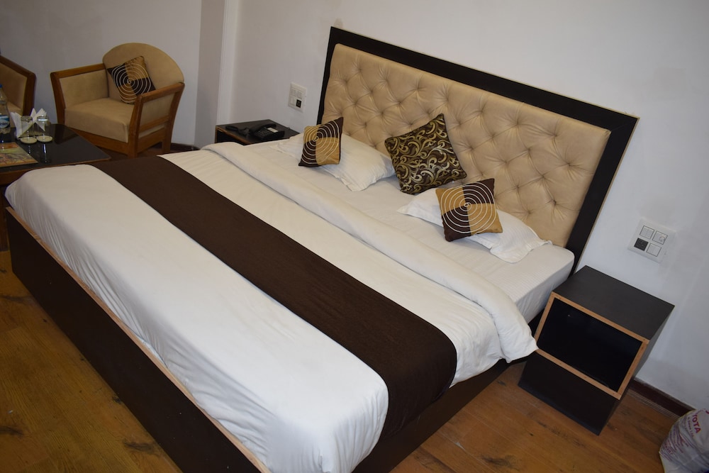 Executive Room, 1 King Bed, Smoking