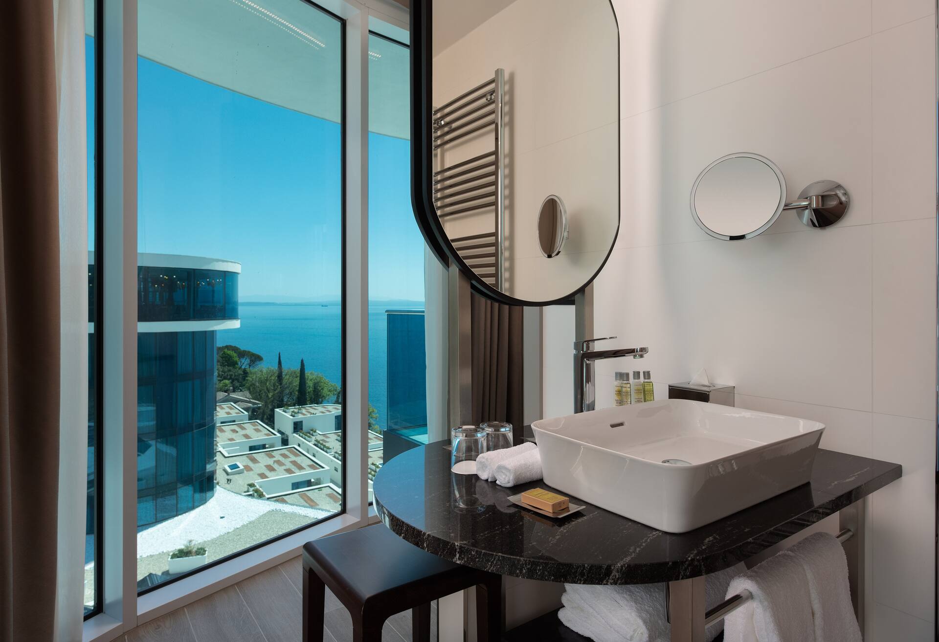 King Superior Room with Sea View