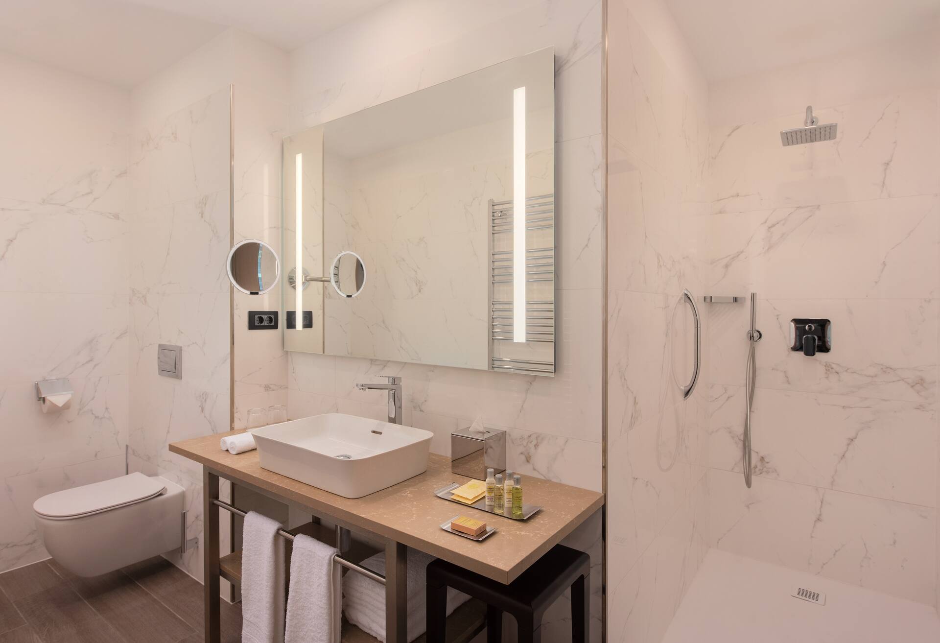 Two Bedroom Seaview Family Apartment thumbnail 6