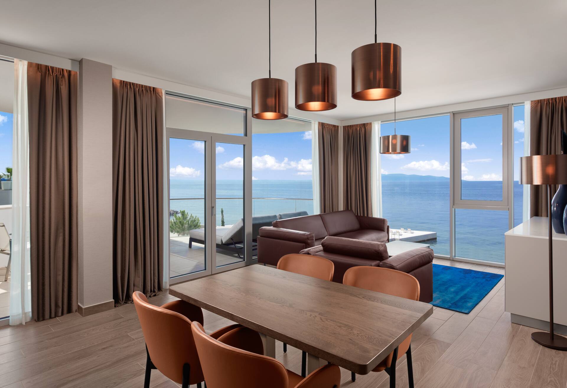 Beach Front One Bedroom Family Apartment thumbnail 6