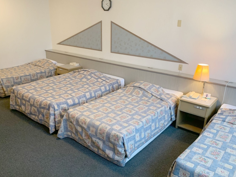 Quadruple Room, Smoking - Photo 4