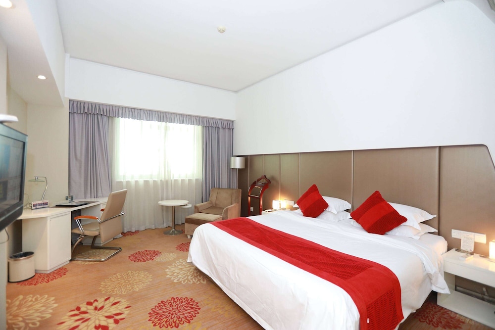 Standard Room, 1 King Bed, Smoking